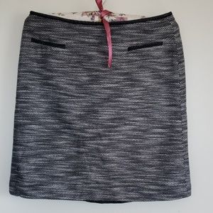 (NWOT) Your next office day skirt!